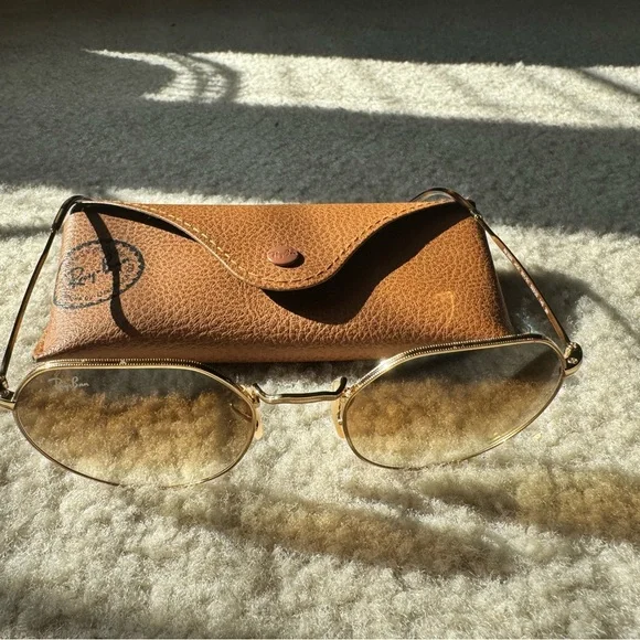 Ray-Ban | Accessories | Rayban Gold Frame Sunglasses With  display picture 1